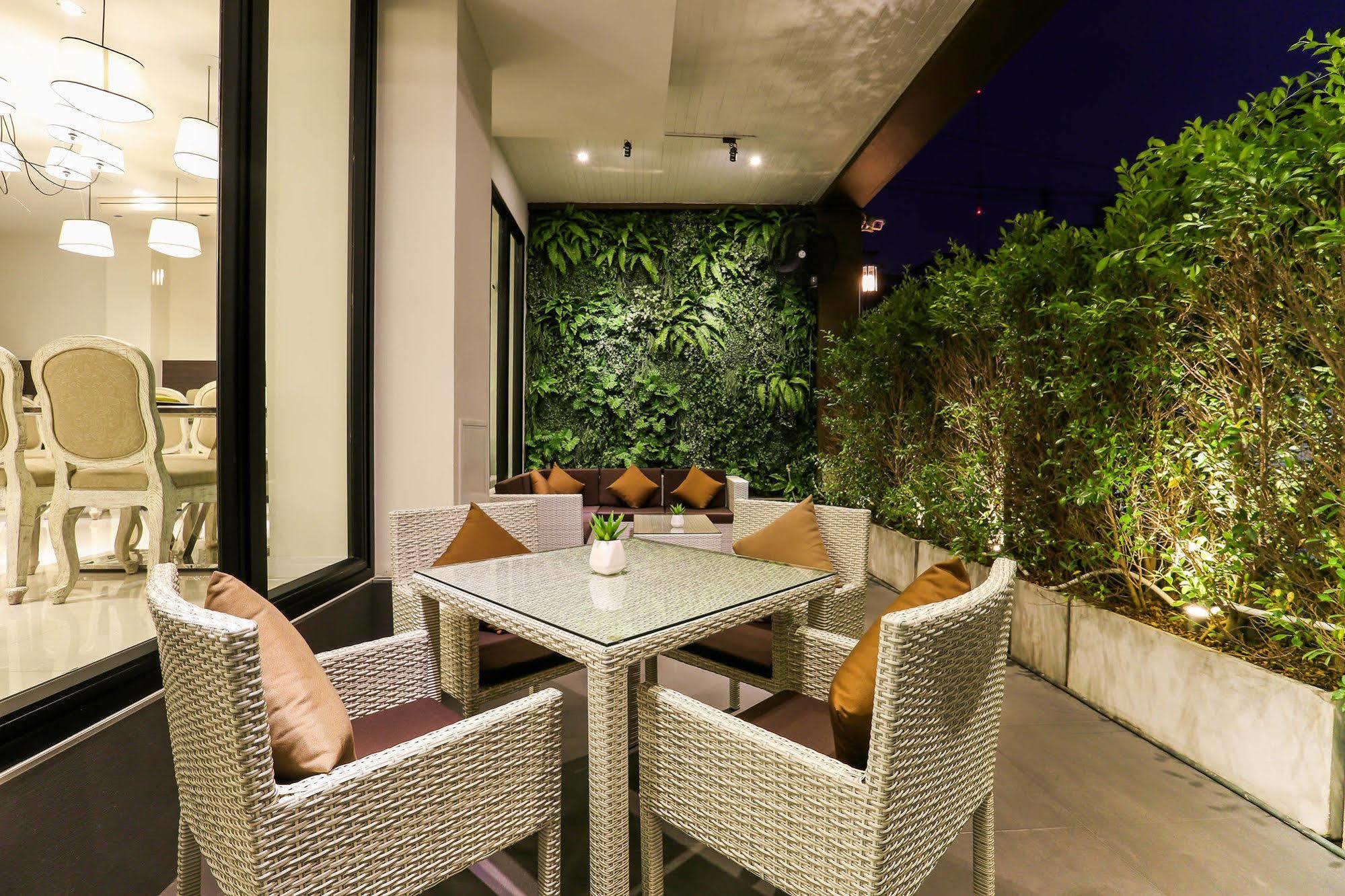 The Sathon Vimanda Hotel Bangkok Extérieur photo
